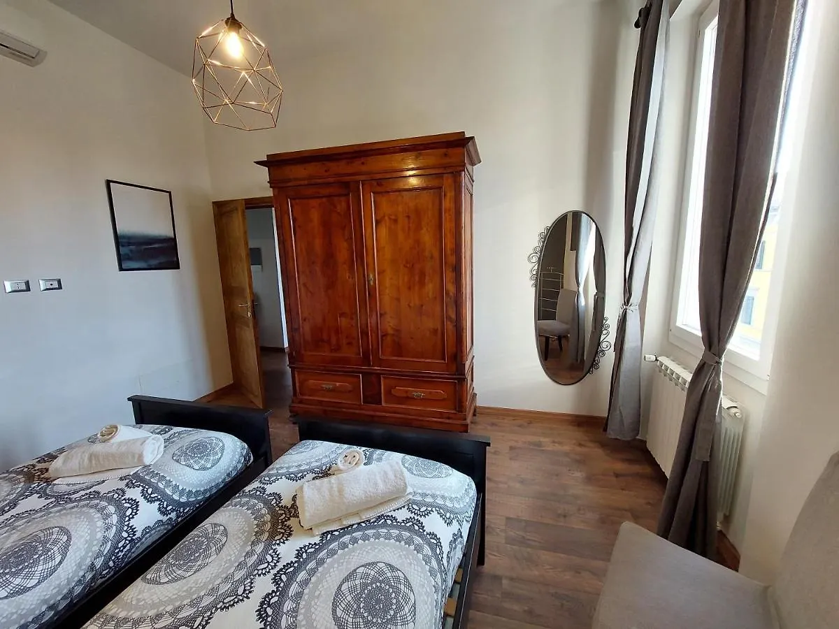 Savieri Home In Florence 0*,