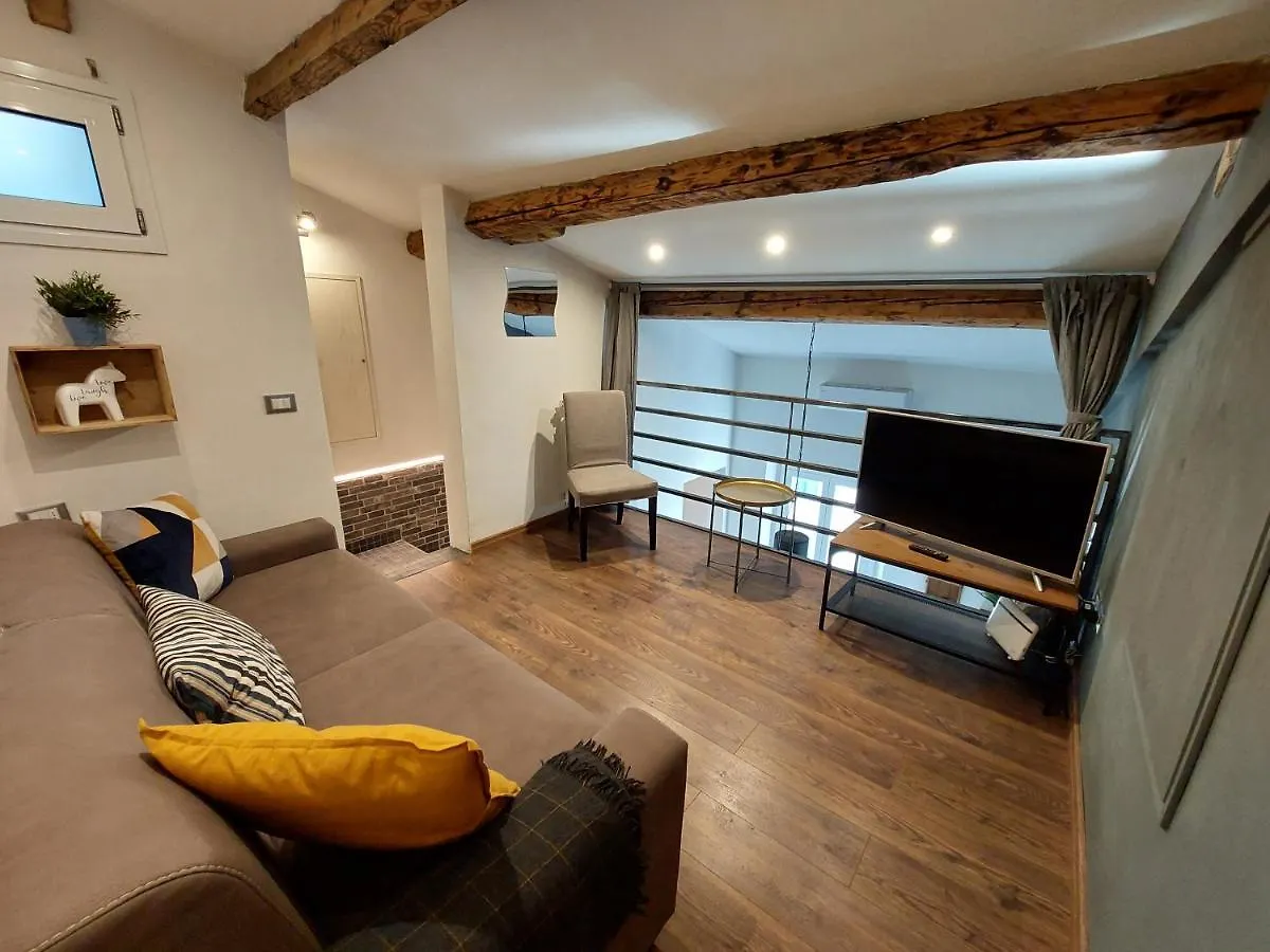 Savieri Home in Firenze 0*,  Italia