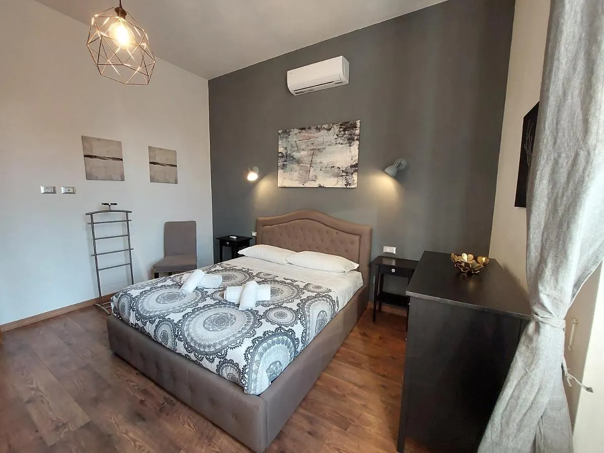 Savieri Home in Firenze Italia