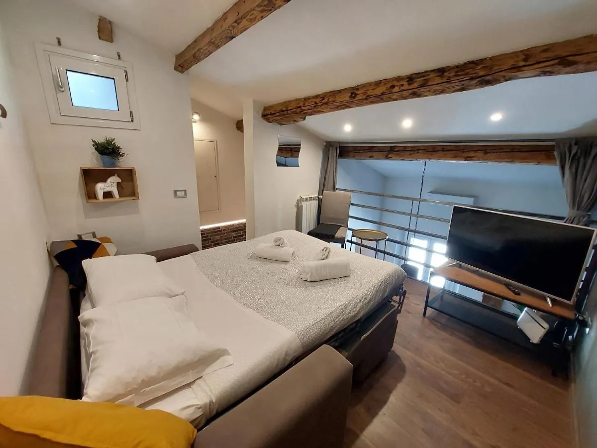 Savieri Home in Firenze 0*,